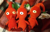 Banpresto red leaf bud flower.jpg