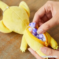 Takarajimasha Yellow Pikmin plush.jpg